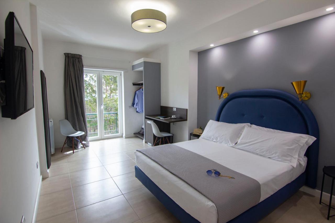 Mako Sorrento Suites Εξωτερικό φωτογραφία